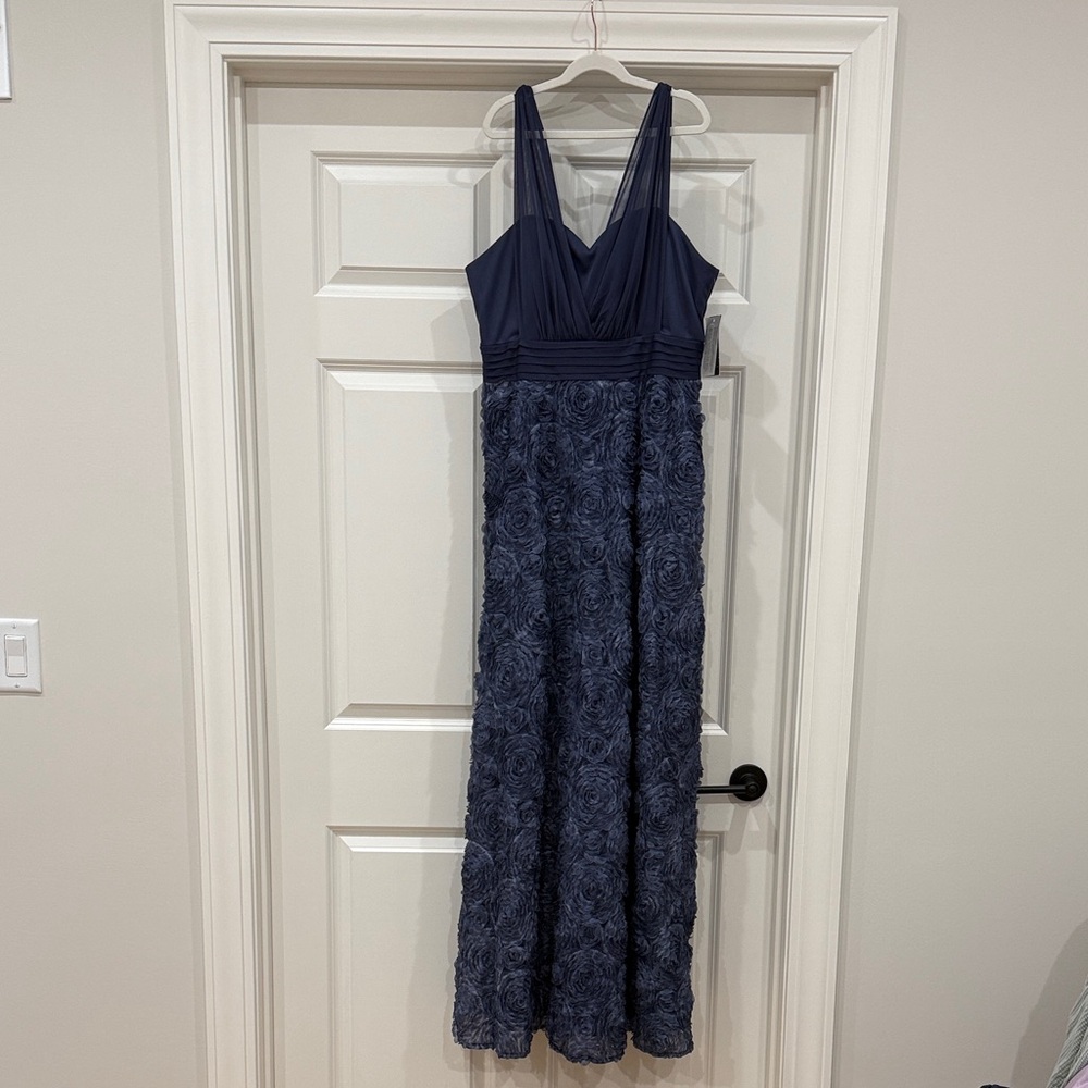 Elegant Navy Blue Gown size 8